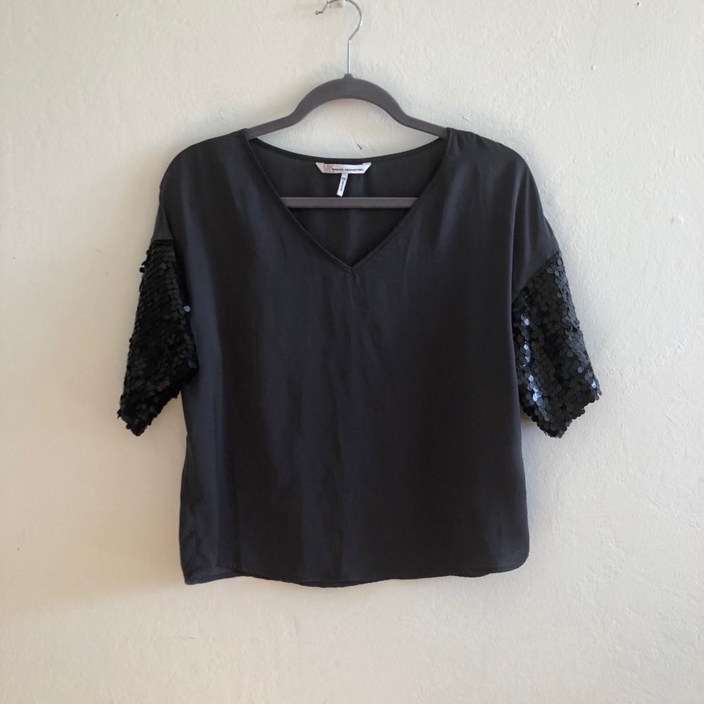 French Connection Sequim Grey V-neck Top